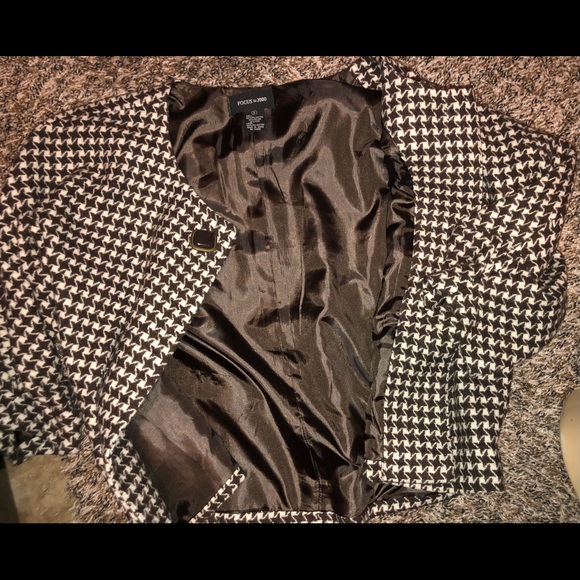 VTG | FOCUS 2000 | 3/4 SLEEVE TWEEDT BLAZER |
| SIZE:6 | - Picture 7 of 15